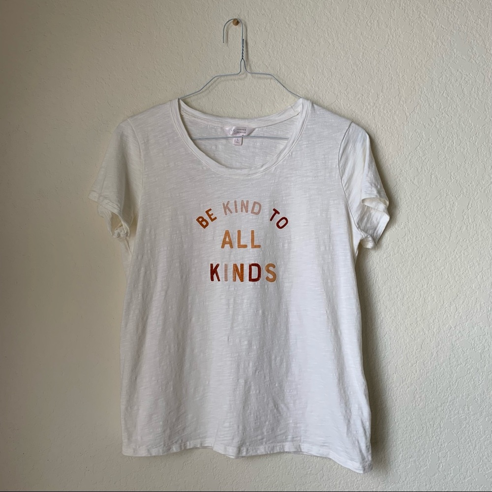 3/$25 SALE✨ Be Kind to All Kinds Tee
